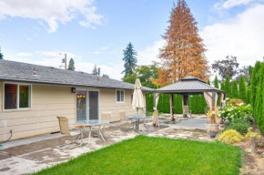 Milwaukie Home with Outdoor Dining Space